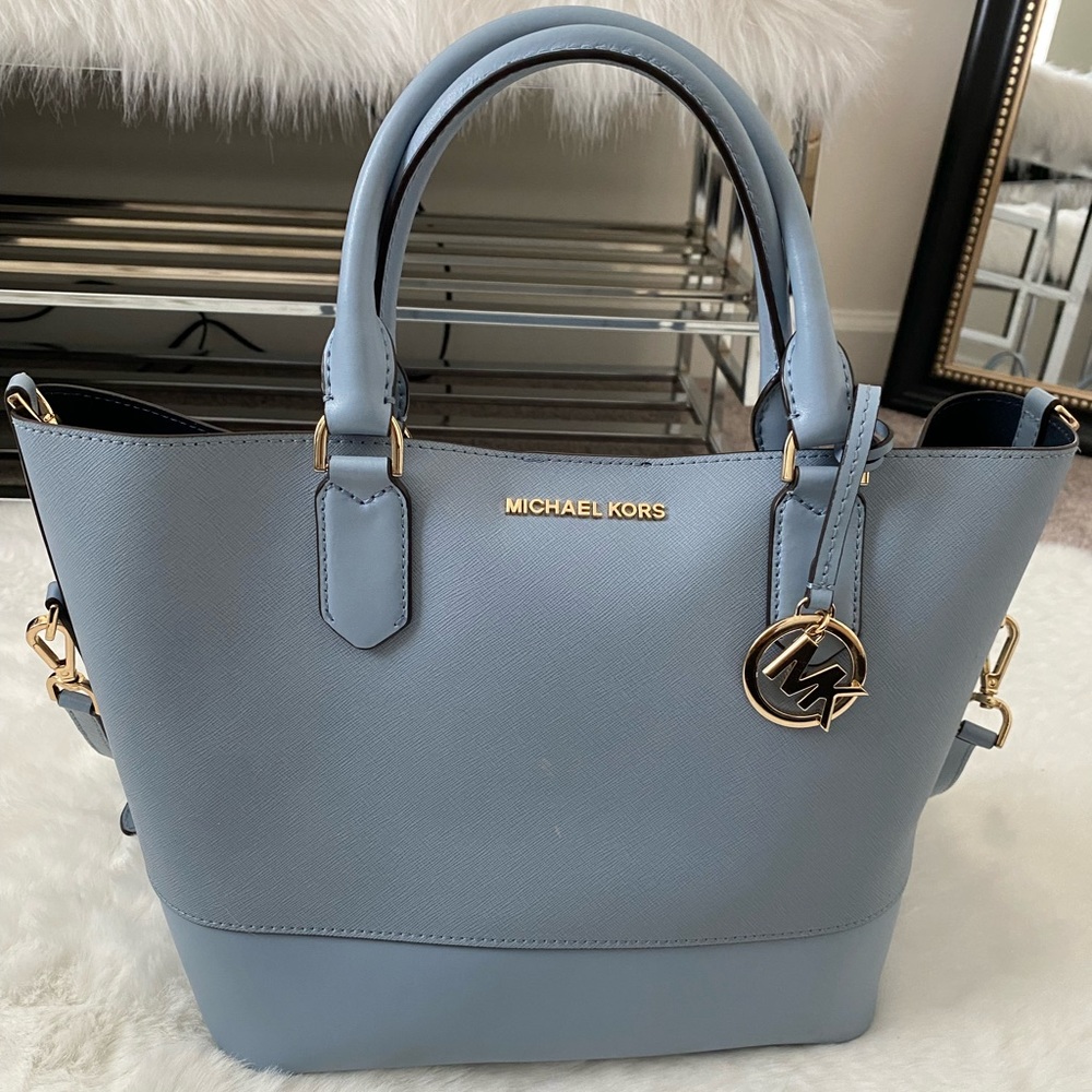 Michael Kors,periwinkle,gold hardware,can be worn several ways, great condition